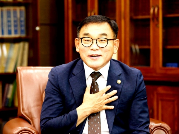윤원균 의장